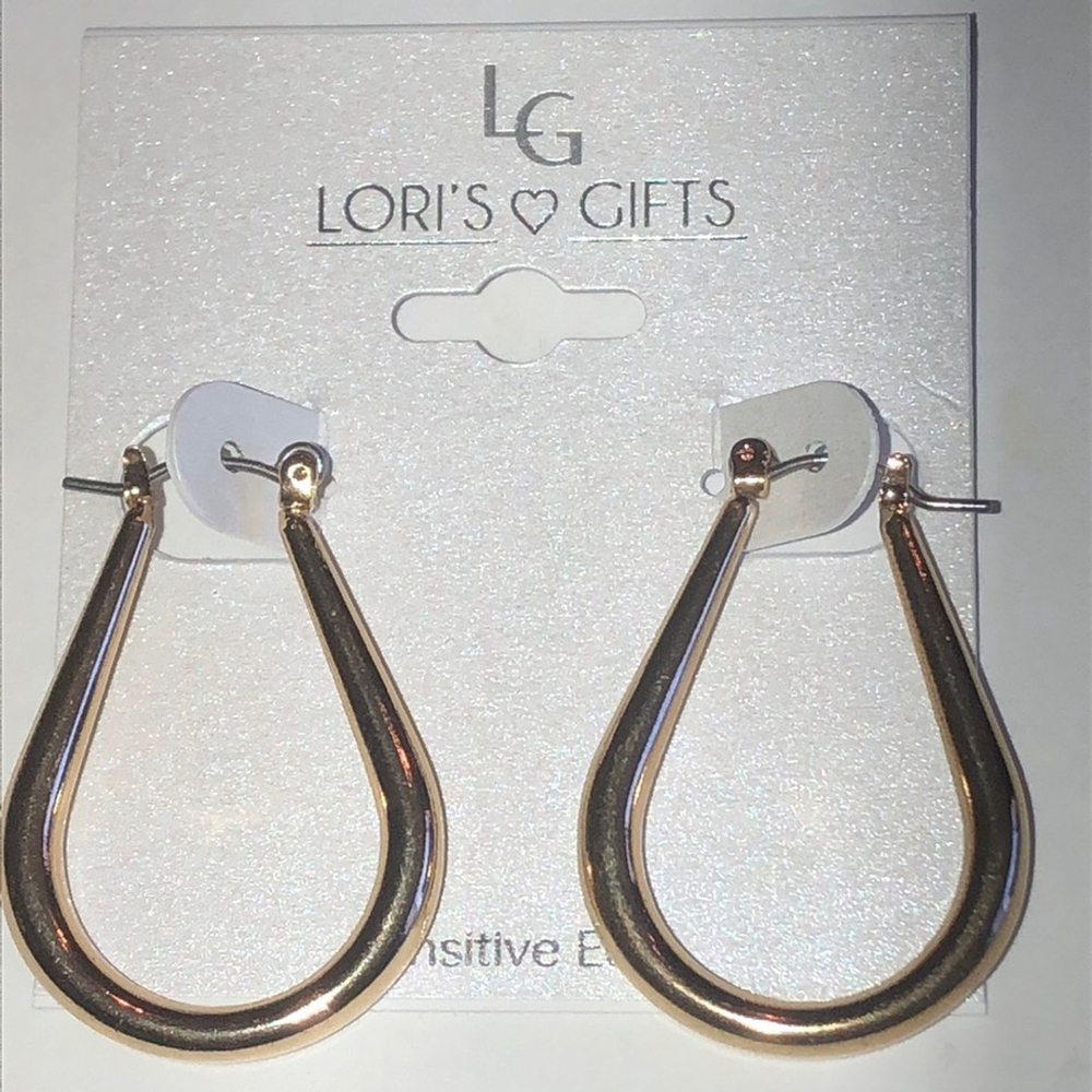Lori's Gifts Classic Retro Gold Tone Hoop Earrings